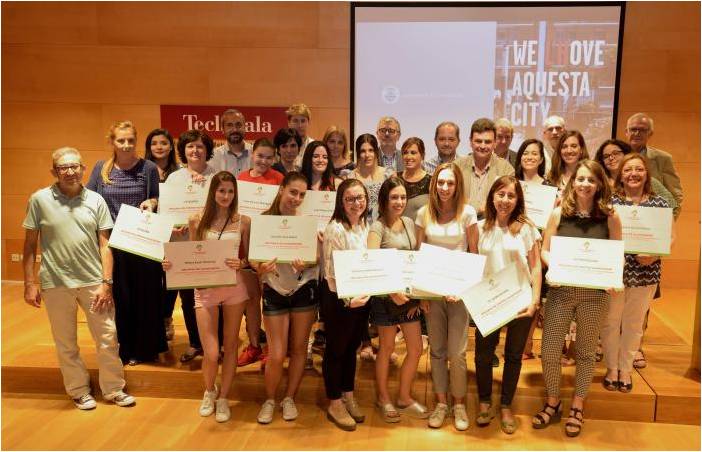 Diversos projectes d'alumnes de C.E. Dolmen han resultat premiats, o bé finalistes, al 14è concurs L'H Joves Emprenedors i Emprenedores de projectes empresarials. 
Clica sobre la imatge per seguir llegint>>