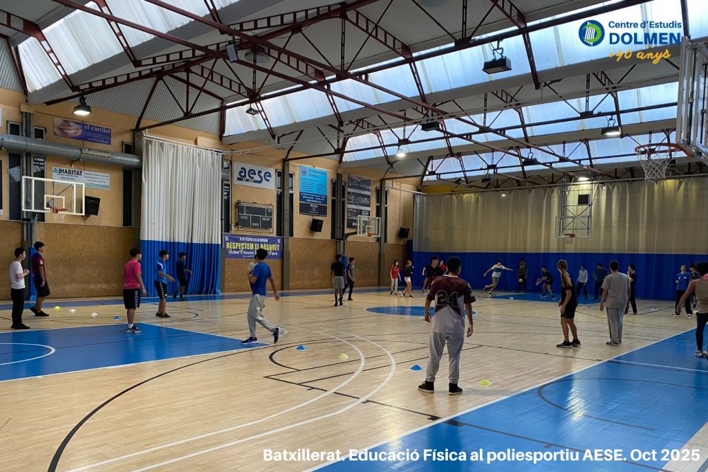 CE DOLMEN_Batxillerat_Educacio Fisica a pistes AESE_foto 01_nov 2025