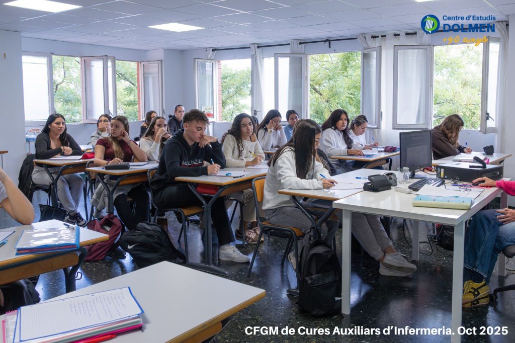 CE DOLMEN_CFGM Cures Auxiliars d Infermeria CAI Aula 38