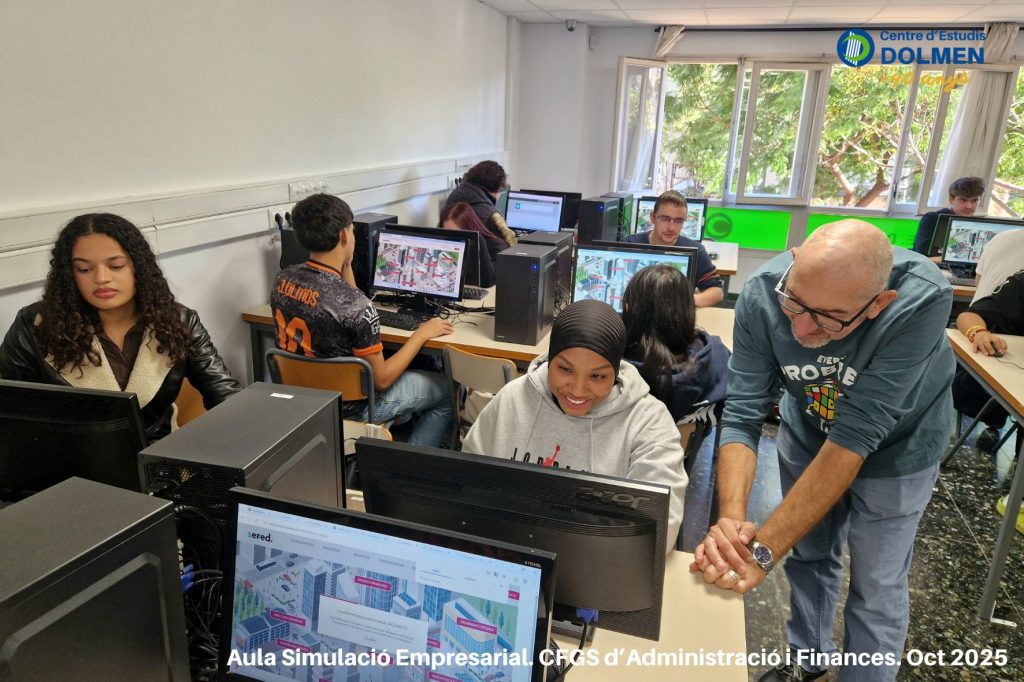 CE DOLMEN_CFGS Administracio i Finances oct 2025 Aula Simulacio Empresarial 34