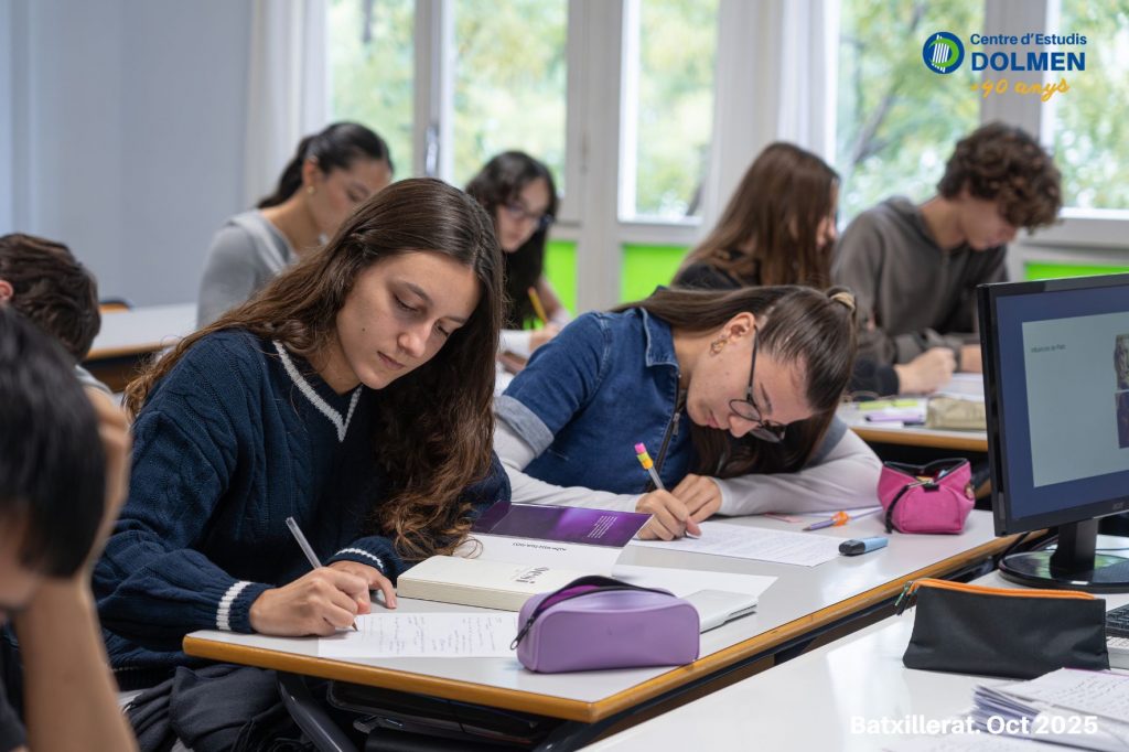 CE Dolmen_Batxillerat_alumnat_classe 26